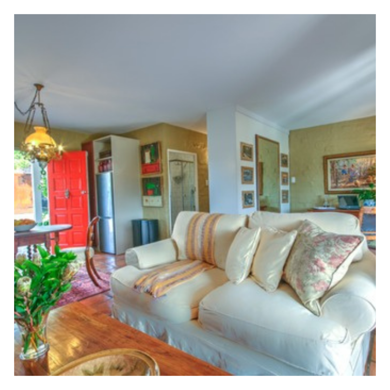 Red door Cottage Living room