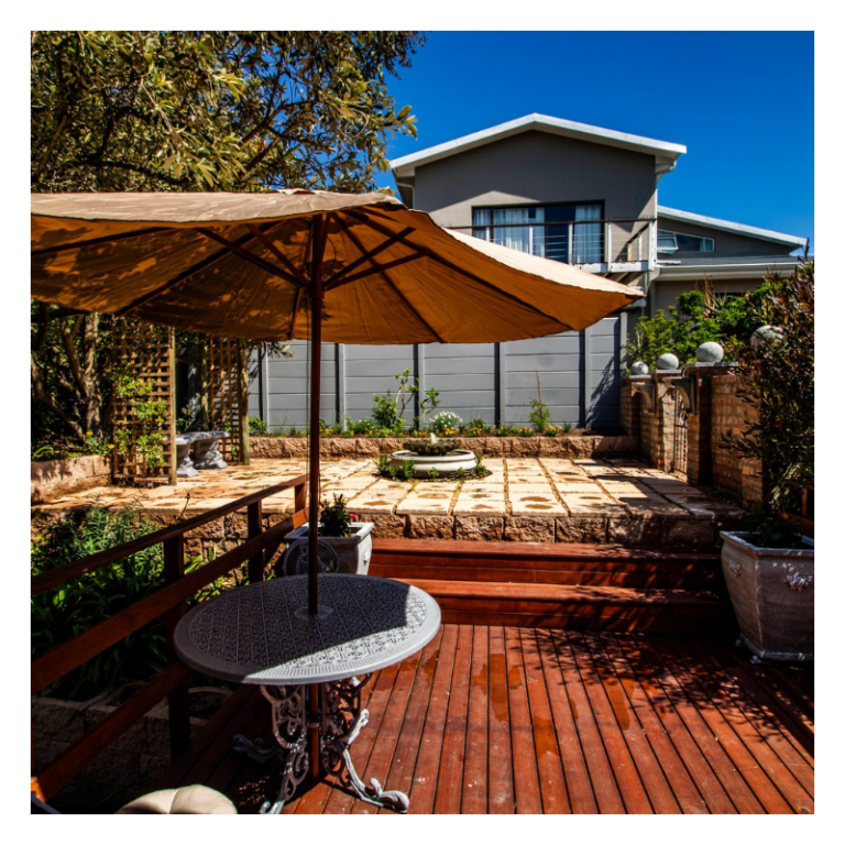 the loft at 596 Patio braai area